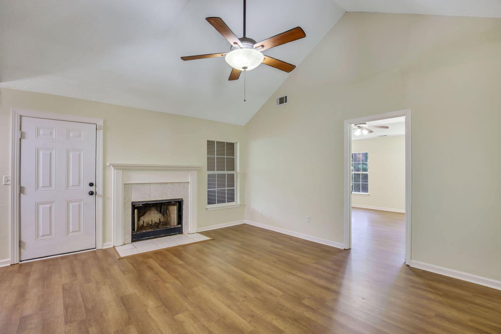 Savannah House: 607 S. Skinner Ave