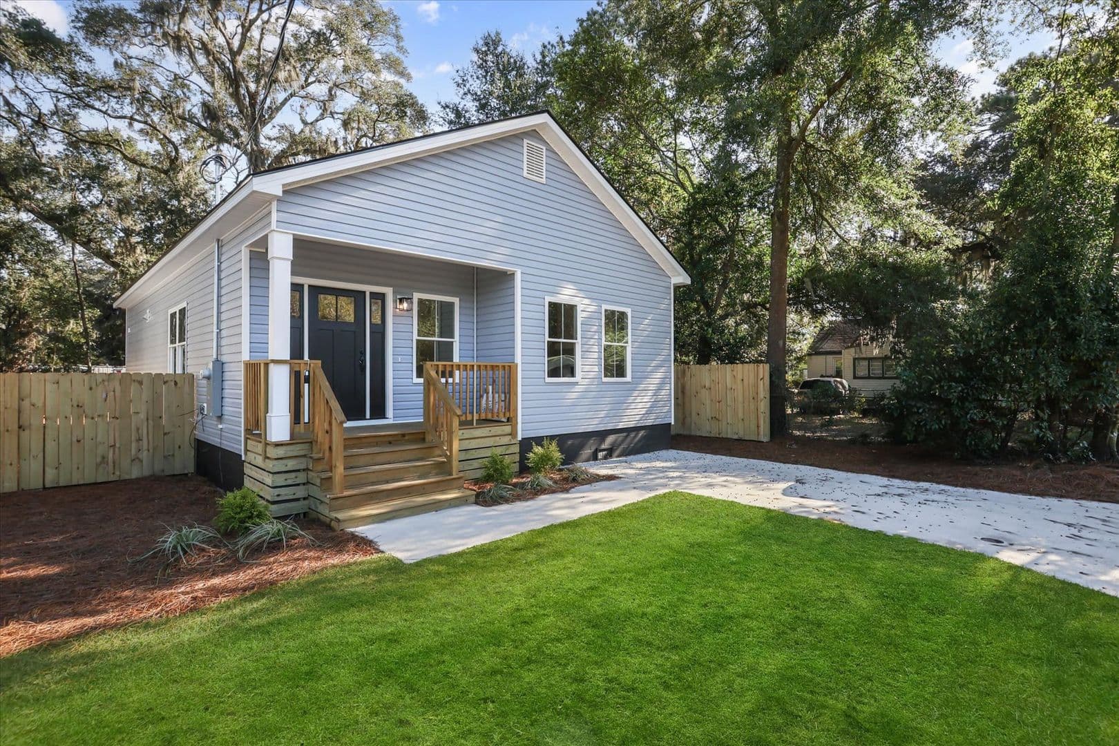 Savannah House: 5404 Mildred St