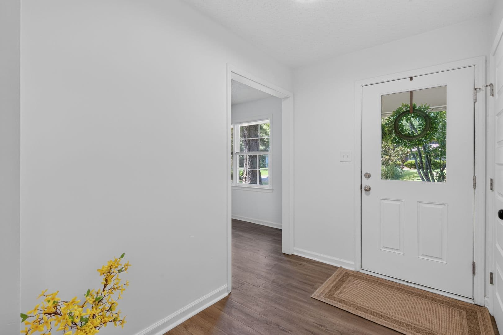 Savannah House: 31 Beaver Run Dr
