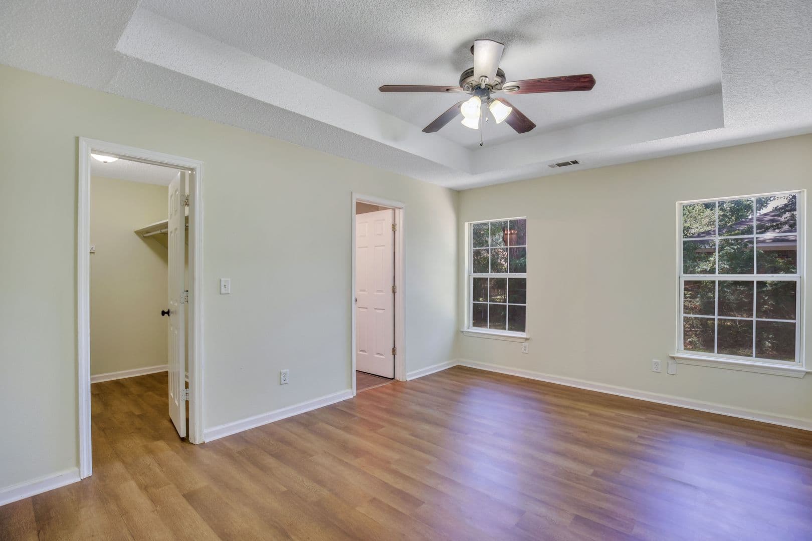 Savannah House: 607 S. Skinner Ave