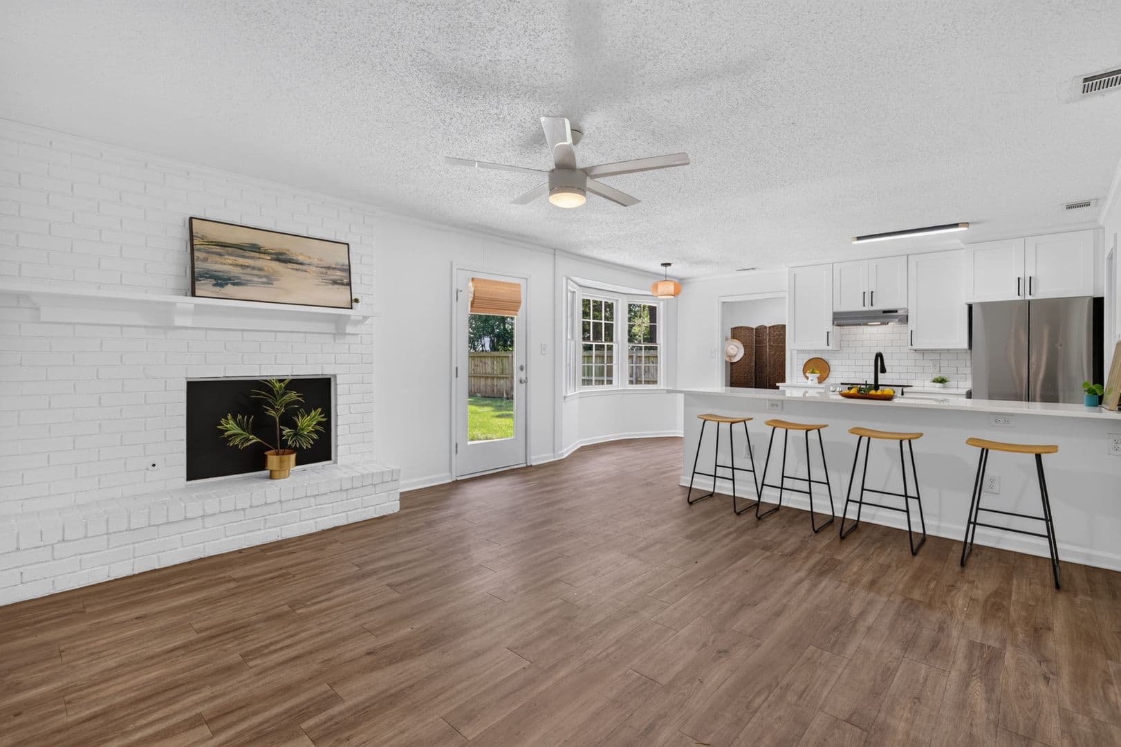 Savannah House: 31 Beaver Run Dr