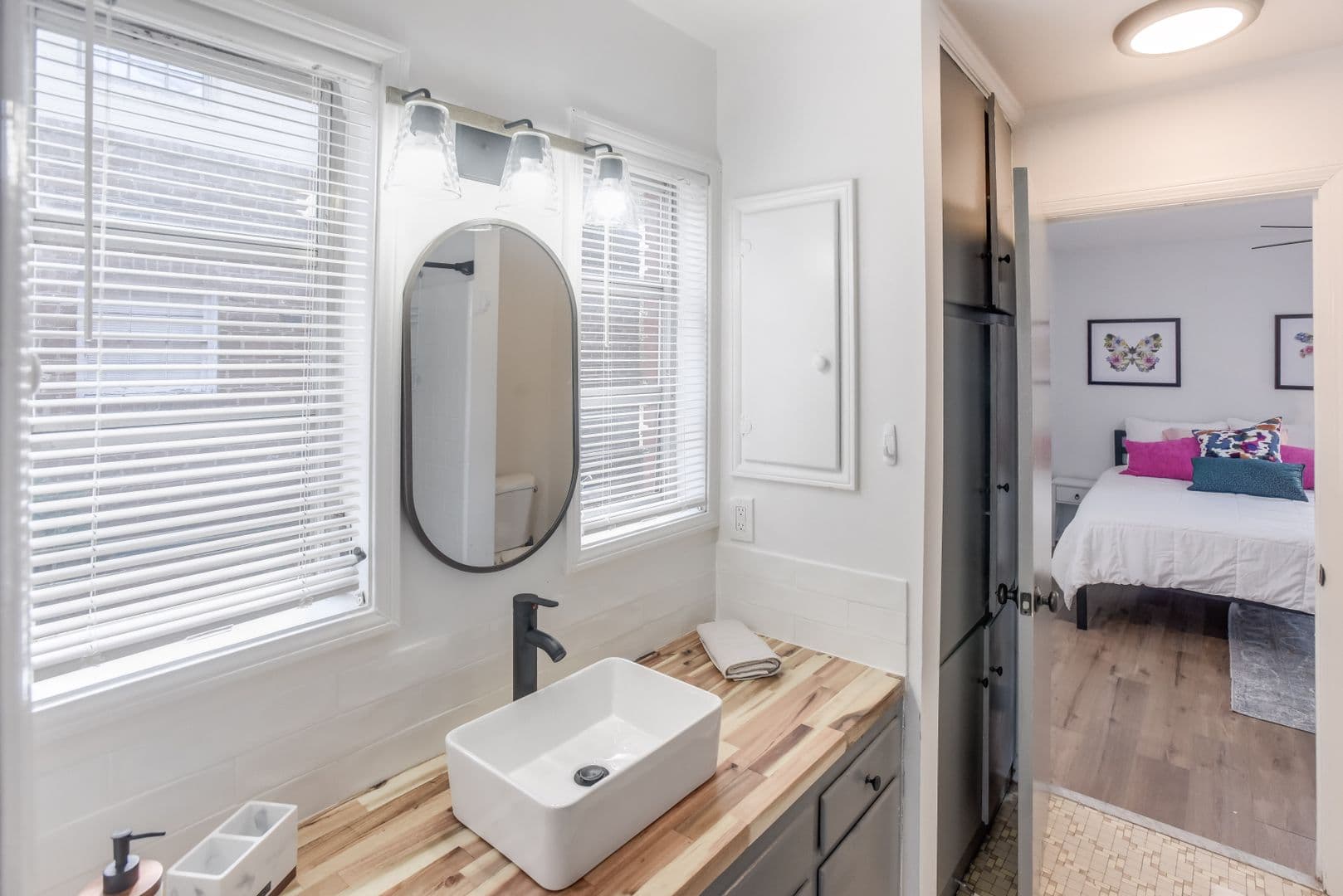 Savannah Apartment: 23 Berkley Pl - 23 Berkley Unit 2
