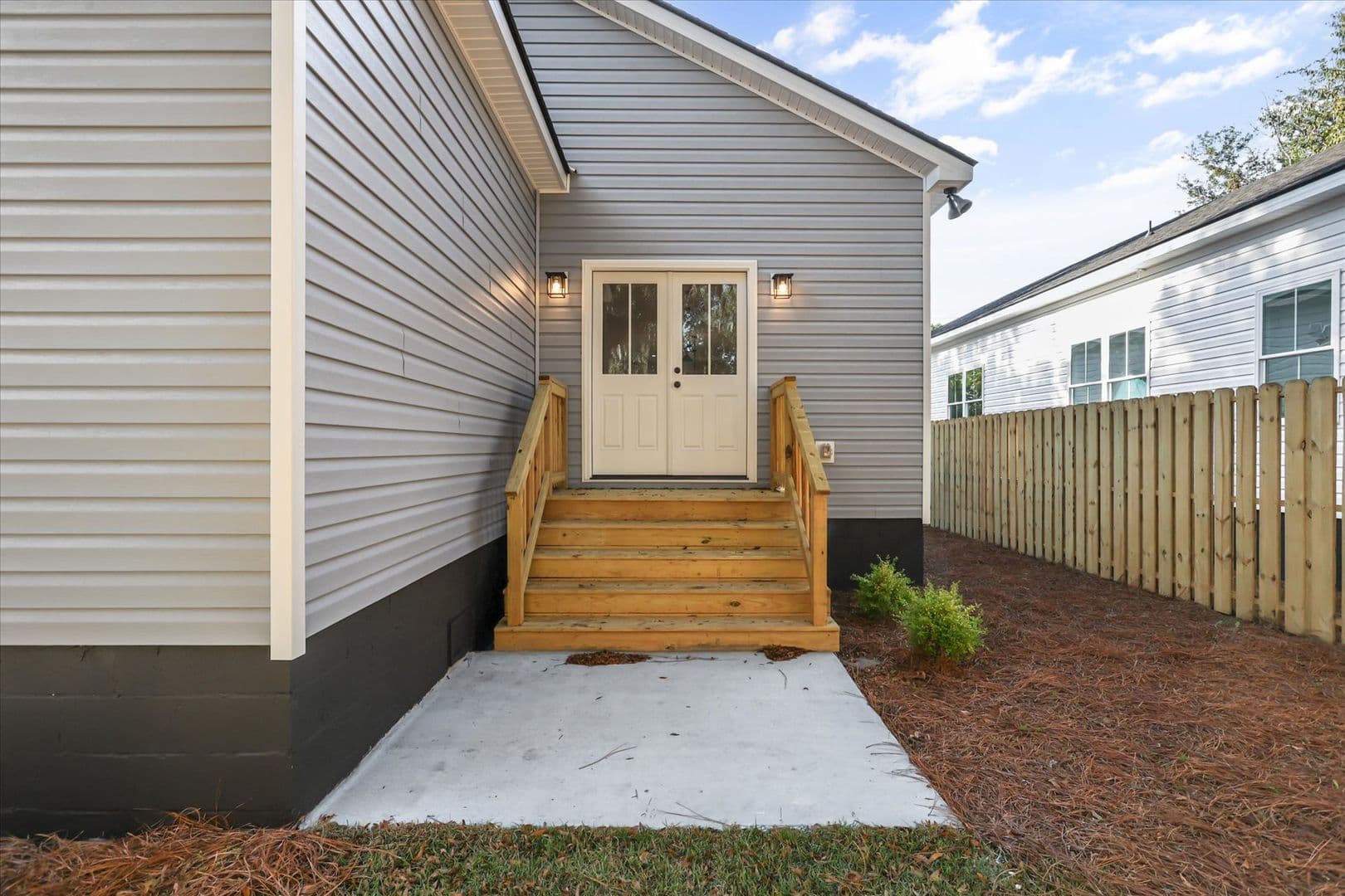 Savannah House: 5404 Mildred St