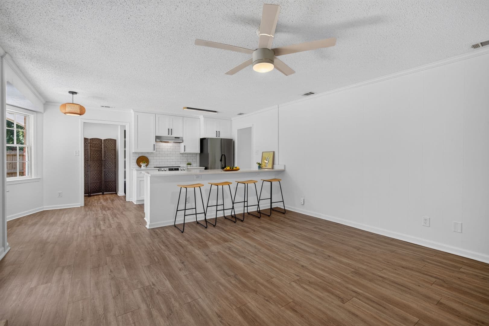 Savannah House: 31 Beaver Run Dr