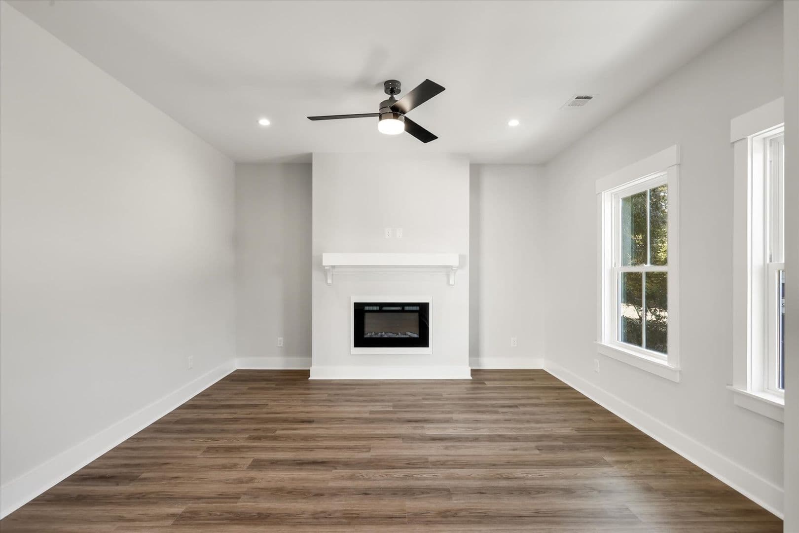 Savannah House: 5404 Mildred St