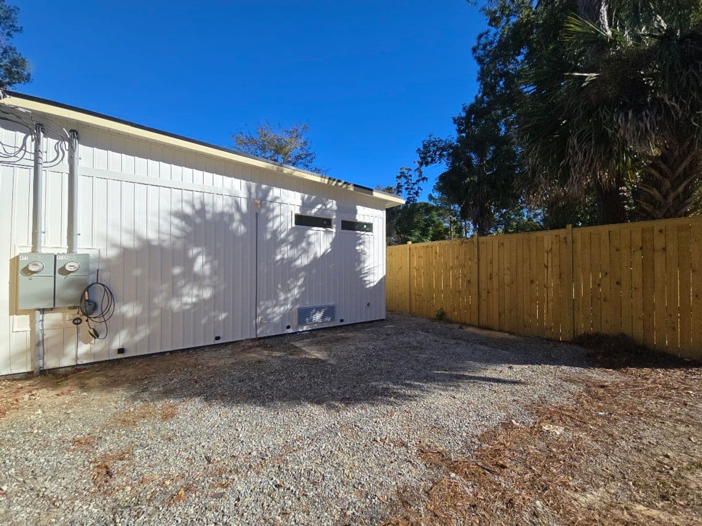 SAvannah House: 421 E 63rd St Unit A