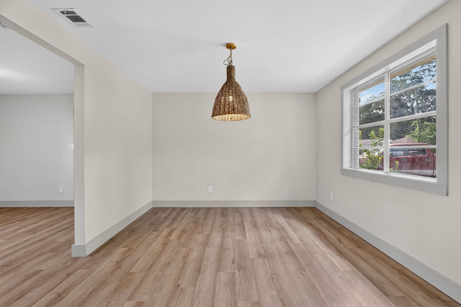 Pooler House: 108 E Whatley Street