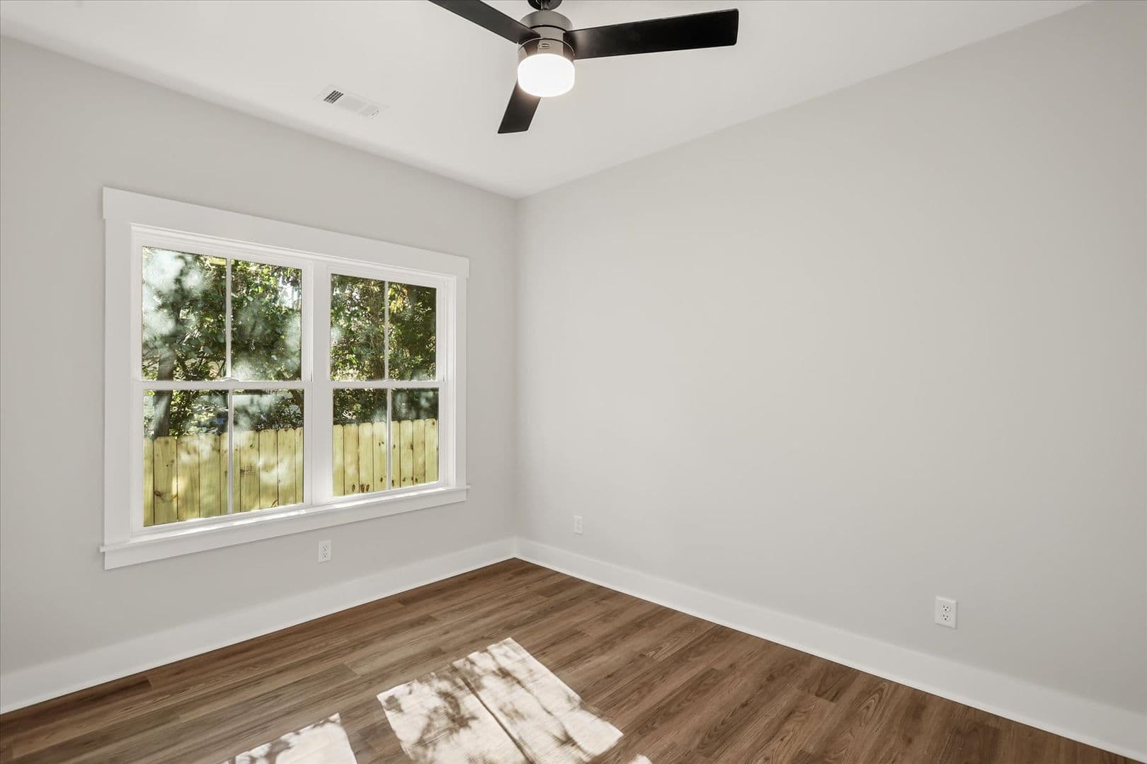 Savannah House: 5404 Mildred St