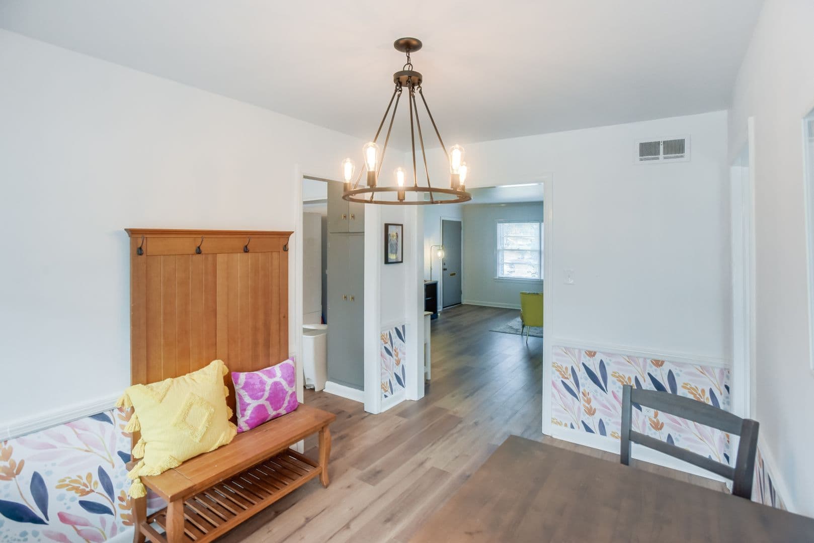 Savannah Apartment: 23 Berkley Pl - 23 Berkley Unit 2