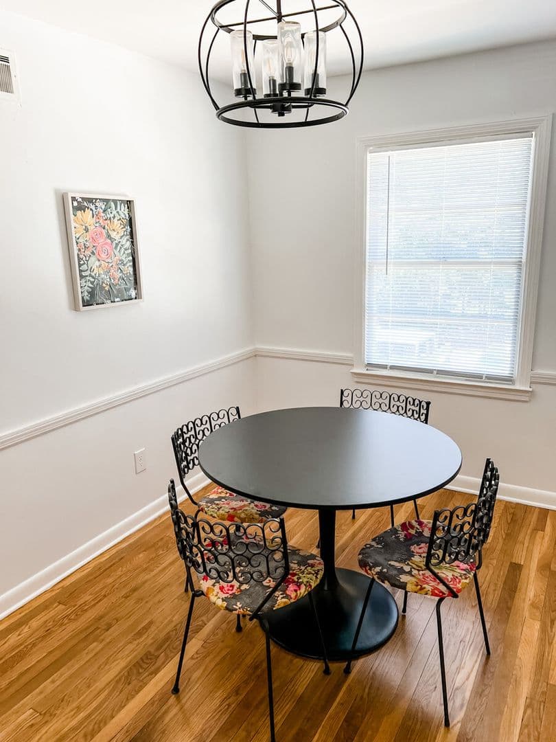 Savannah Apartment: 23 Berkley Pl - 23 Berkley Unit 4