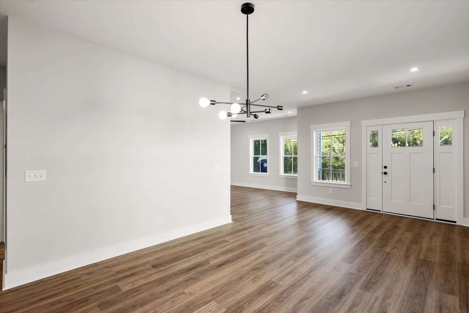 Savannah House: 5404 Mildred St