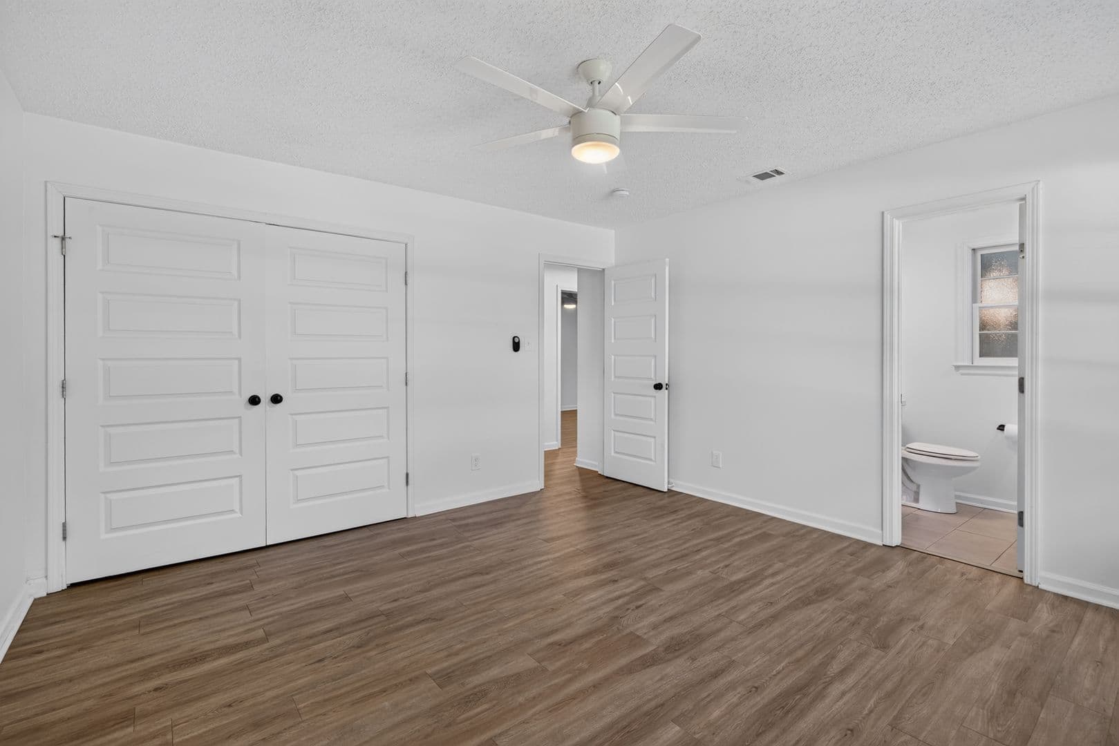Savannah House: 31 Beaver Run Dr