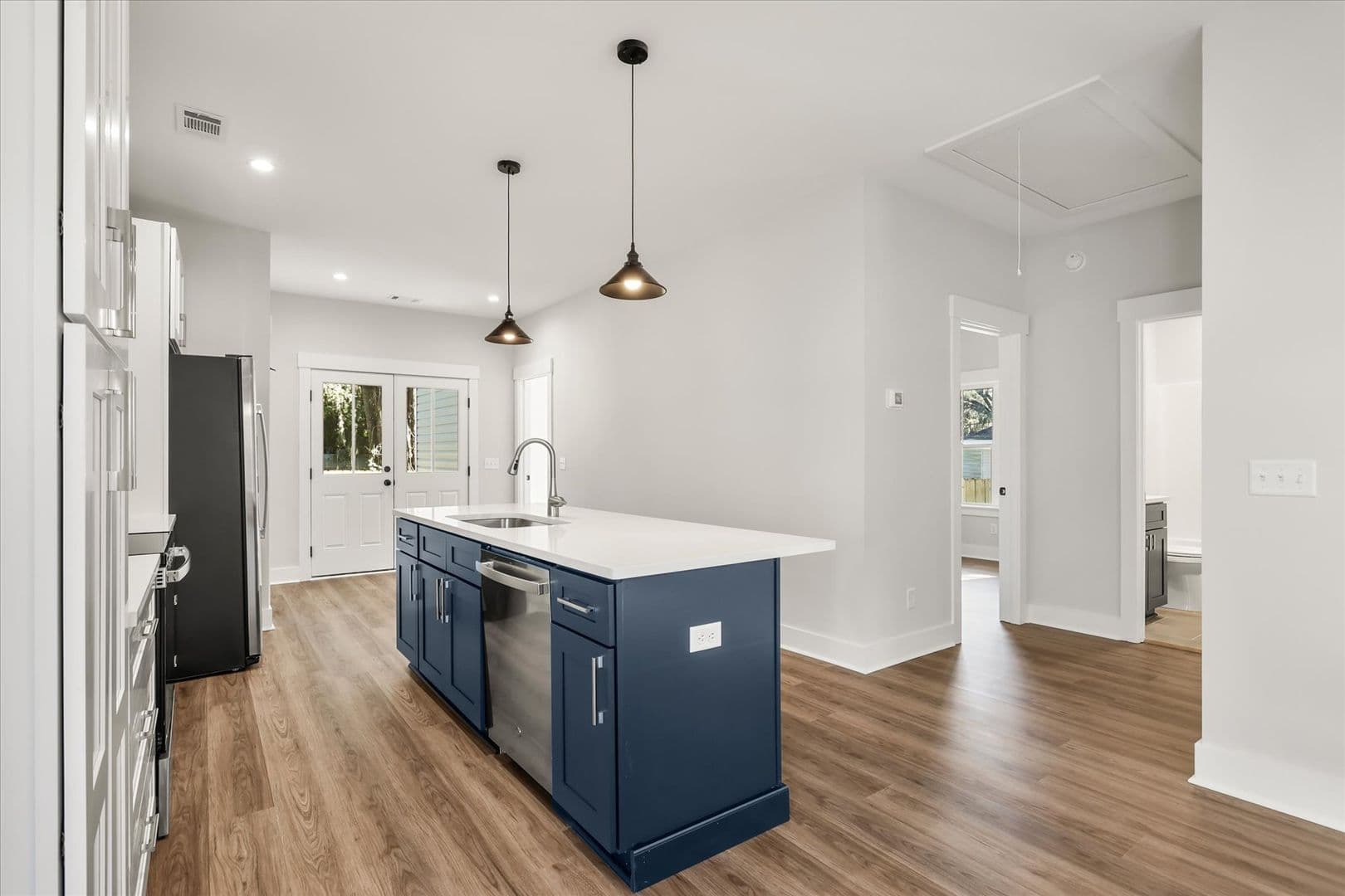 Savannah House: 5404 Mildred St