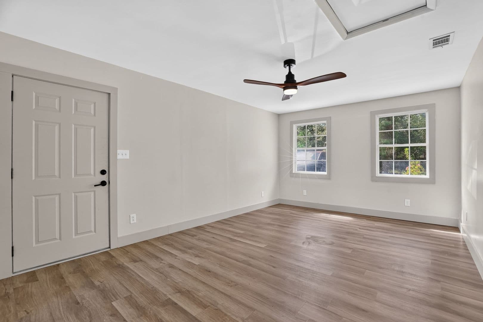 Pooler House: 108 E Whatley Street