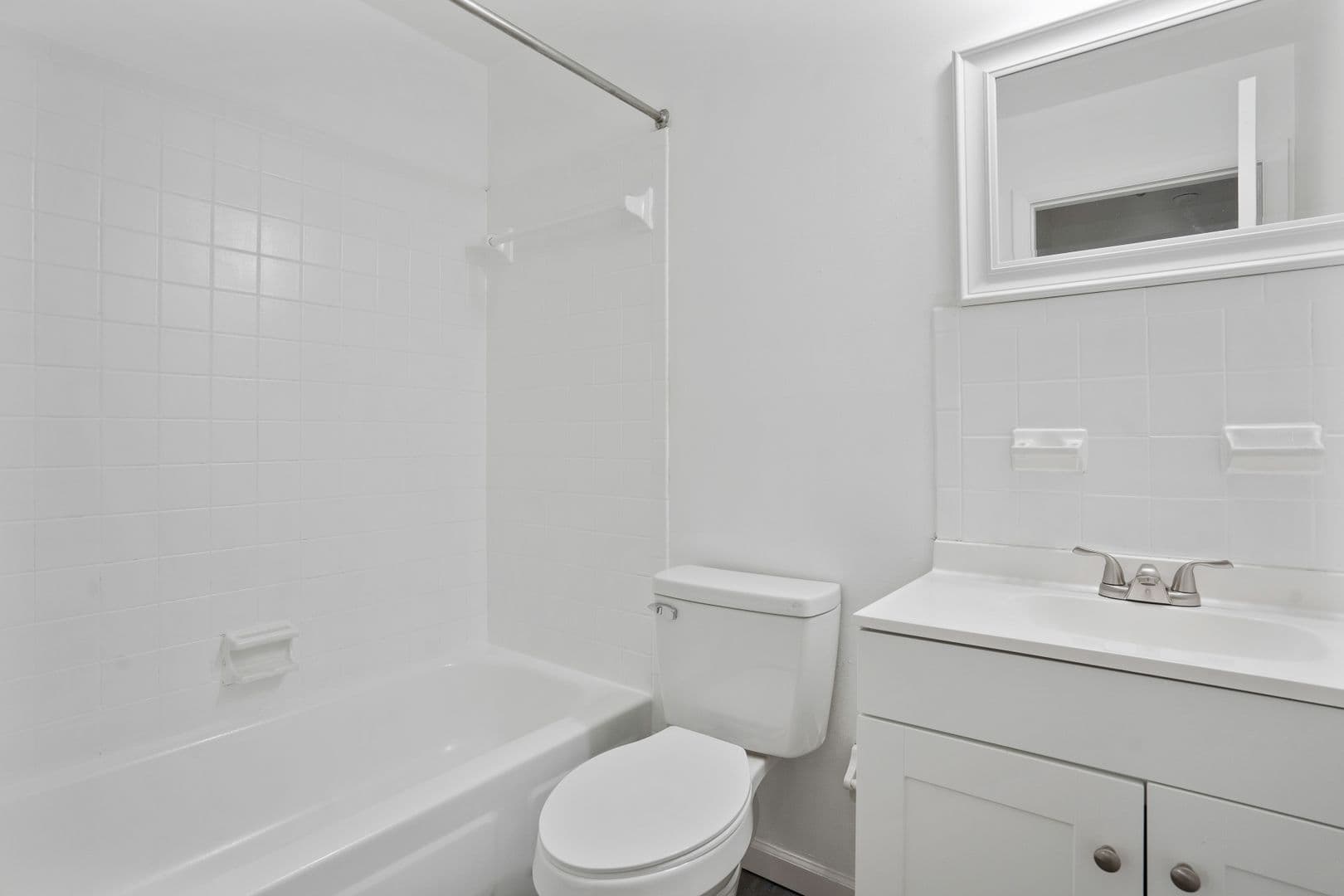 Vandalia Apartment: 850 West Alkaline Springs Road