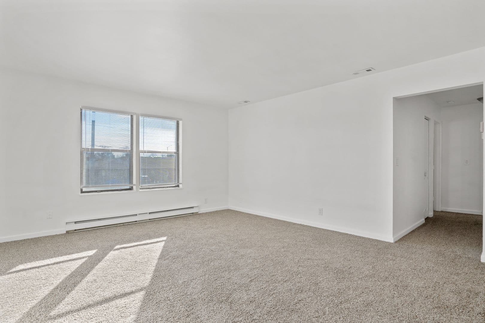 Vandalia Apartment: 850 West Alkaline Springs Road