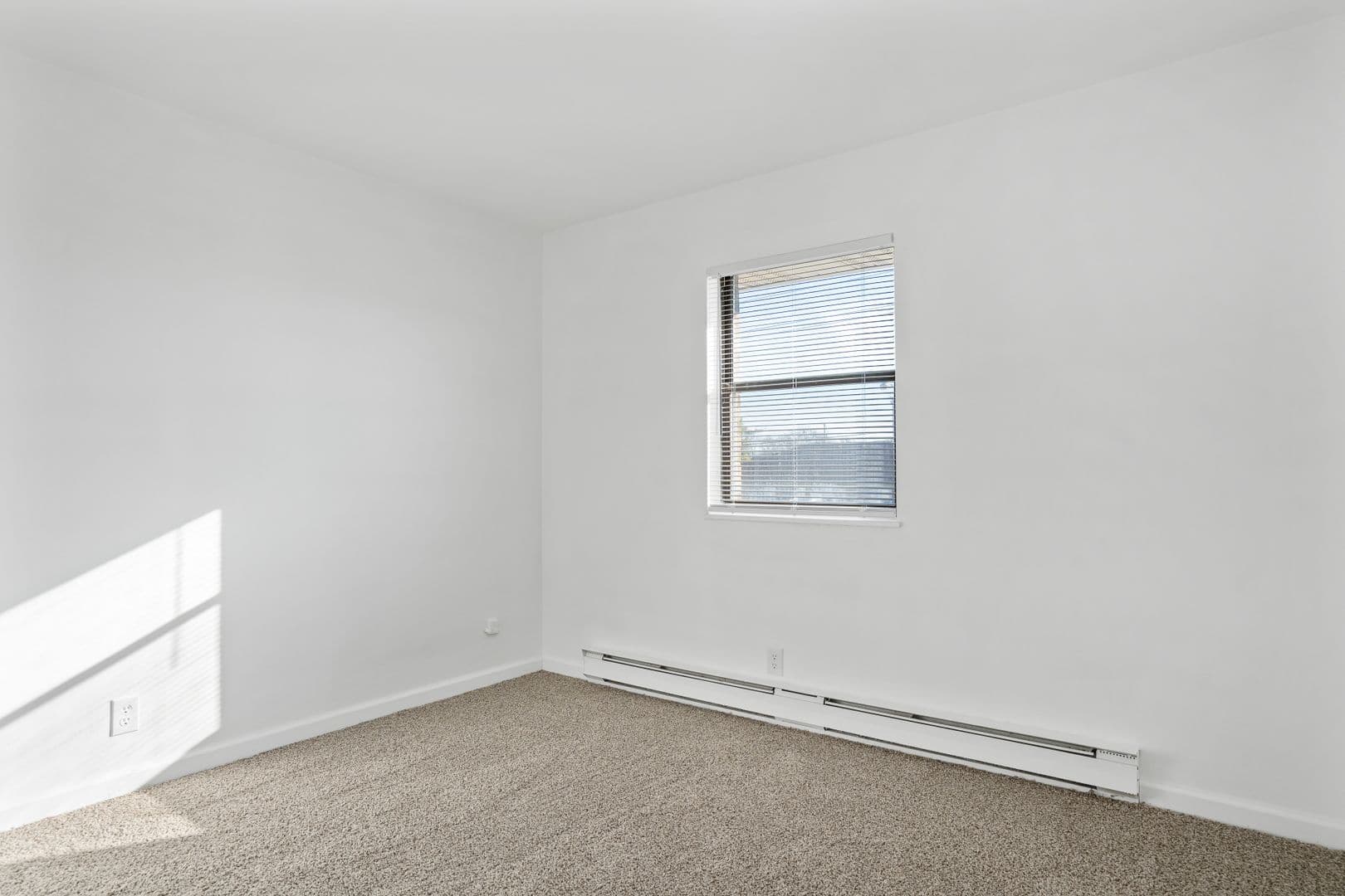 Vandalia Apartment: 850 West Alkaline Springs Road