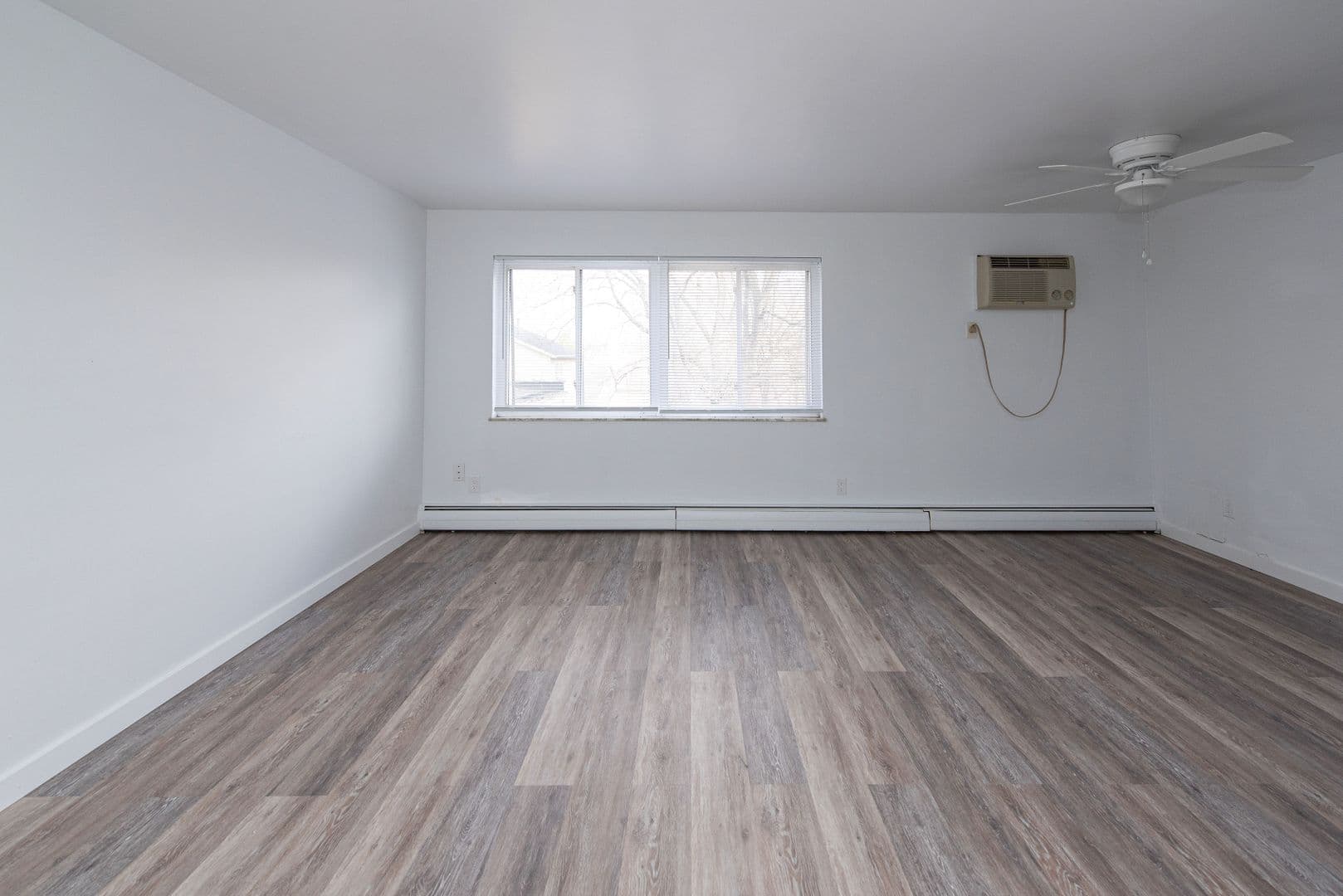 Arlington Heights Apartment: 469 OLDEN AVENUE