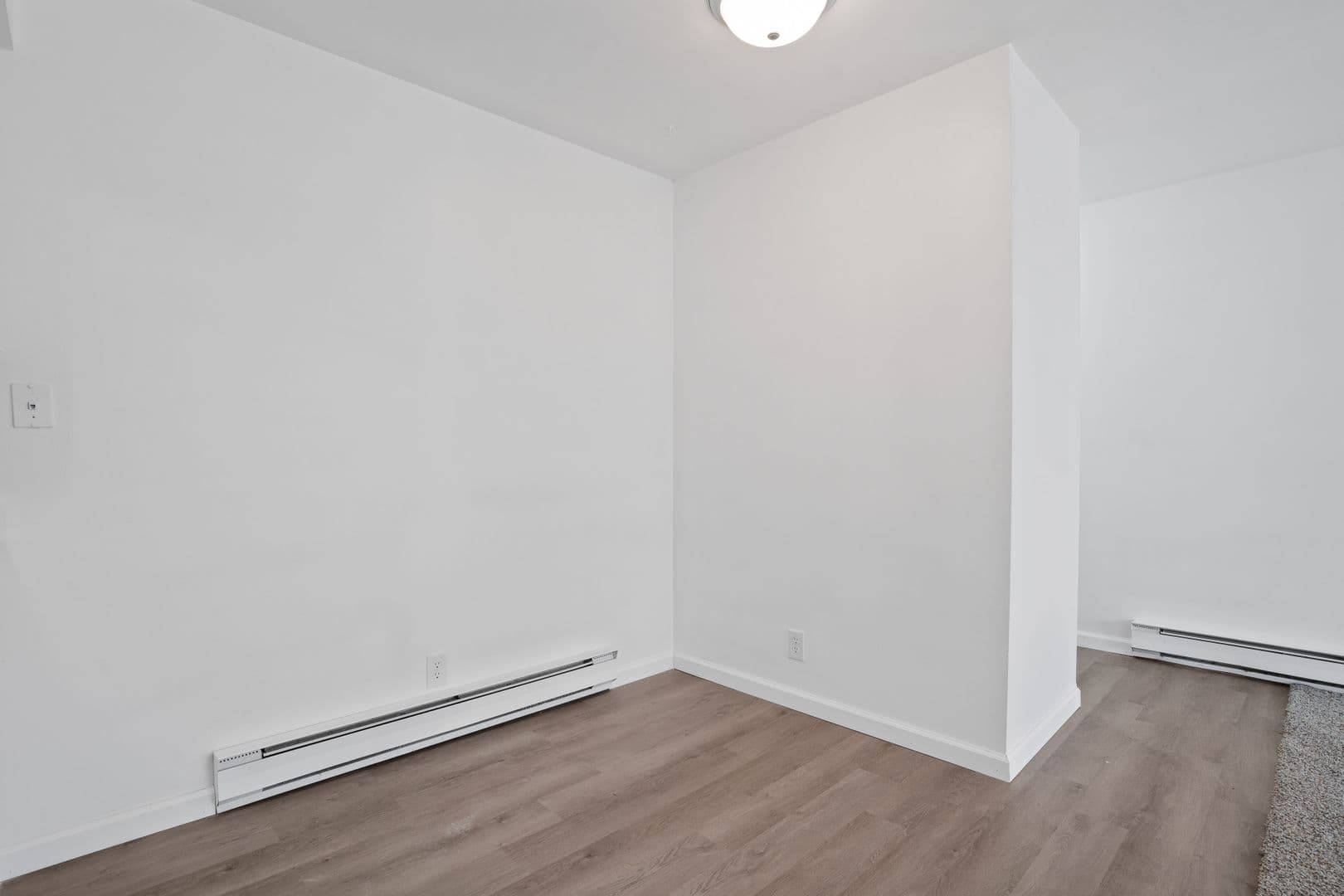 Vandalia Apartment: 850 West Alkaline Springs Road