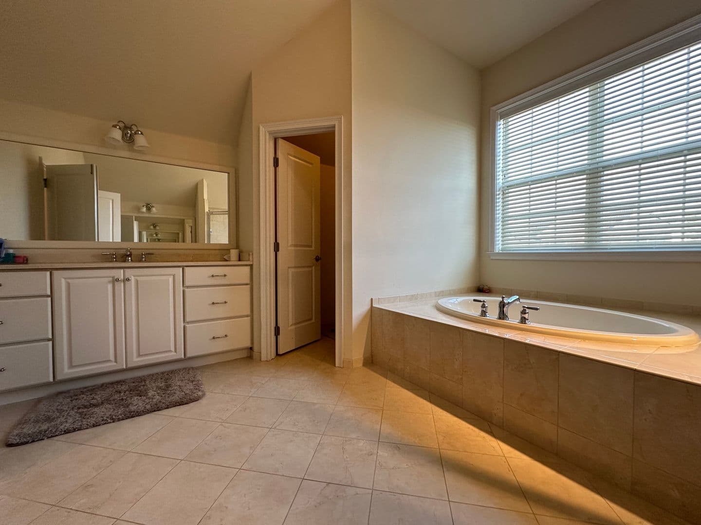 Wilmington House: 124 Odyssey Drive