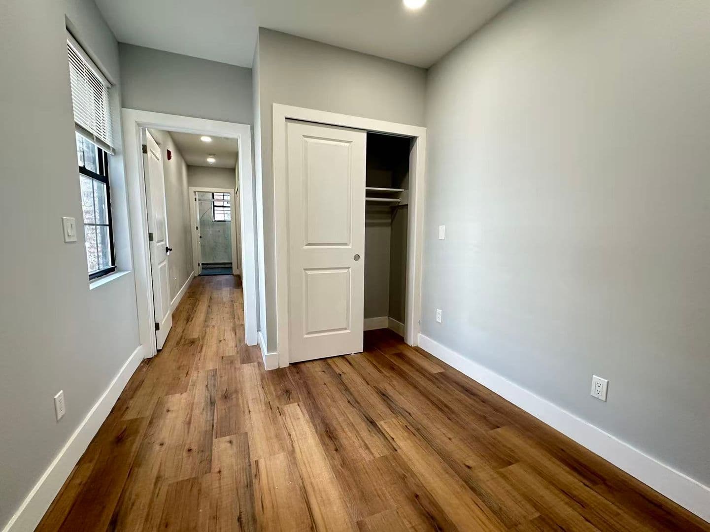 Philadelphia Apartment: 27-29 S 2nd St