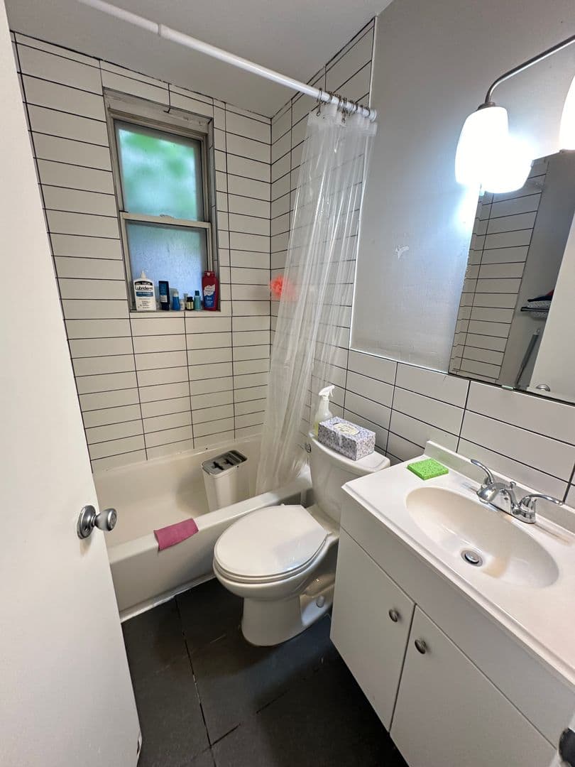 Philadelphia Apartment: 1428 W Master St.