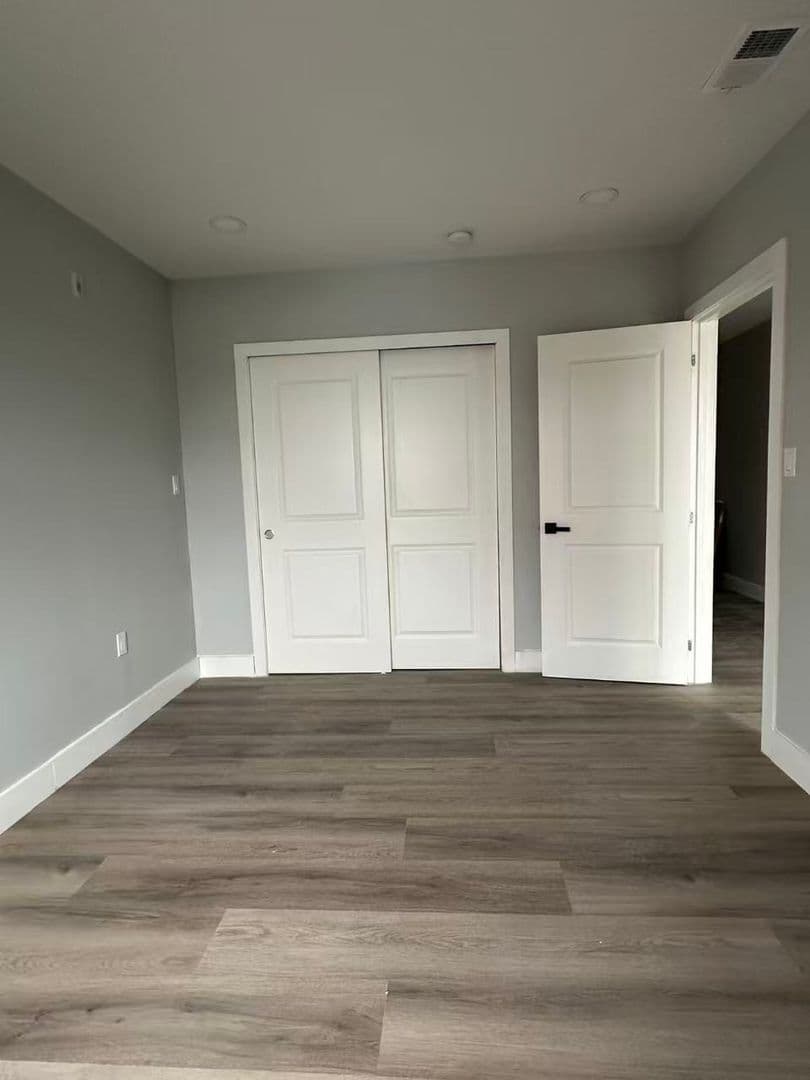 Philadelphia Apartment: 1407-11 Point Breeze Ave