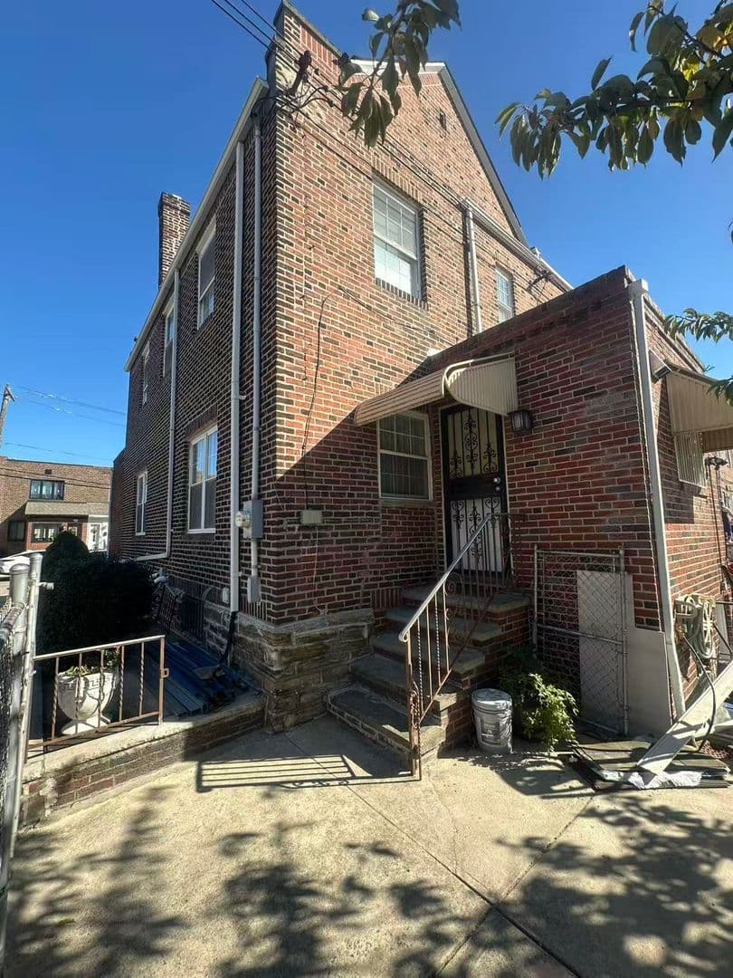 Philadelphia House: 1212 JOHNSTON ST