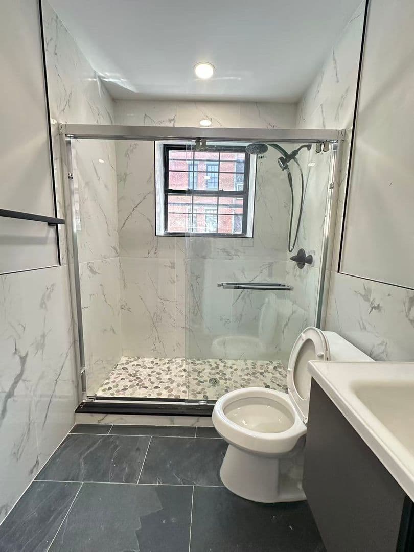 Philadelphia Apartment: 27-29 S 2nd St