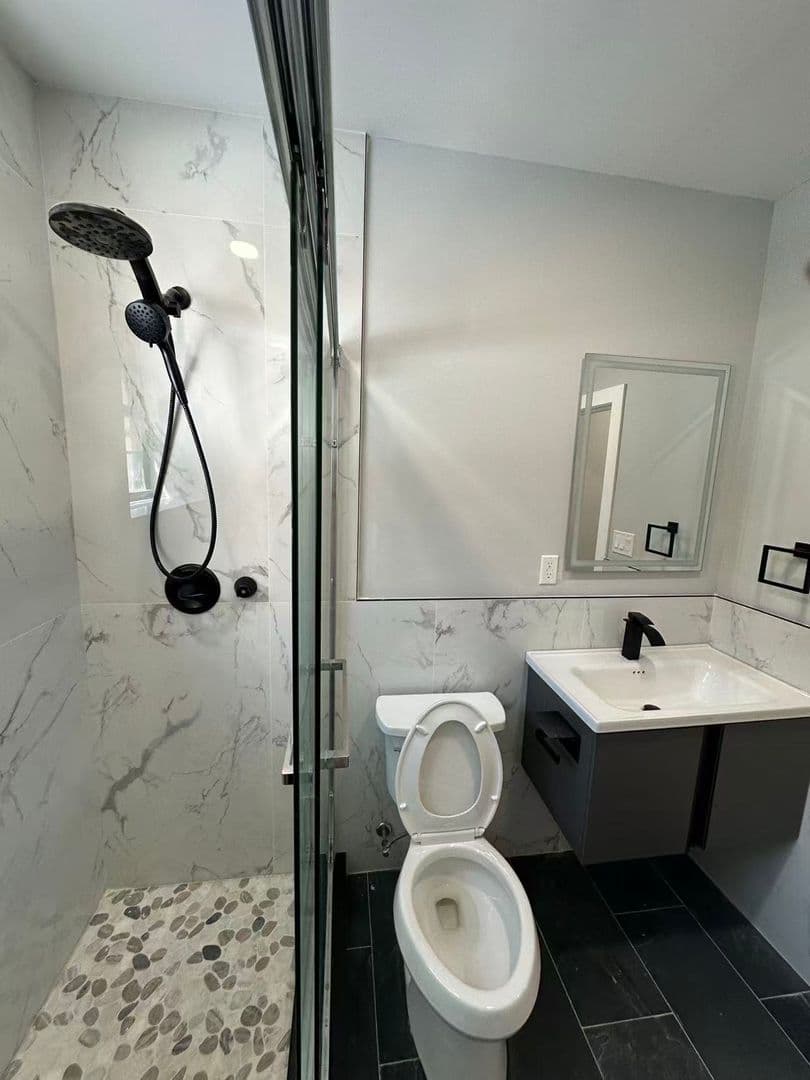 Philadelphia Apartment: 27-29 S 2nd St