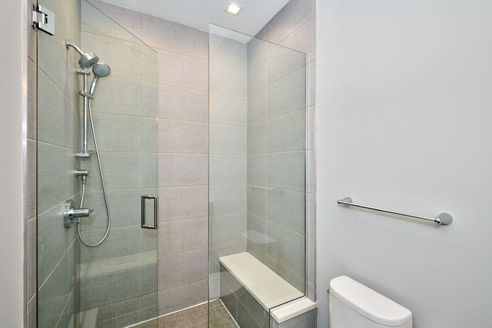 Chicago Apartment: 1338 W Cullerton Street