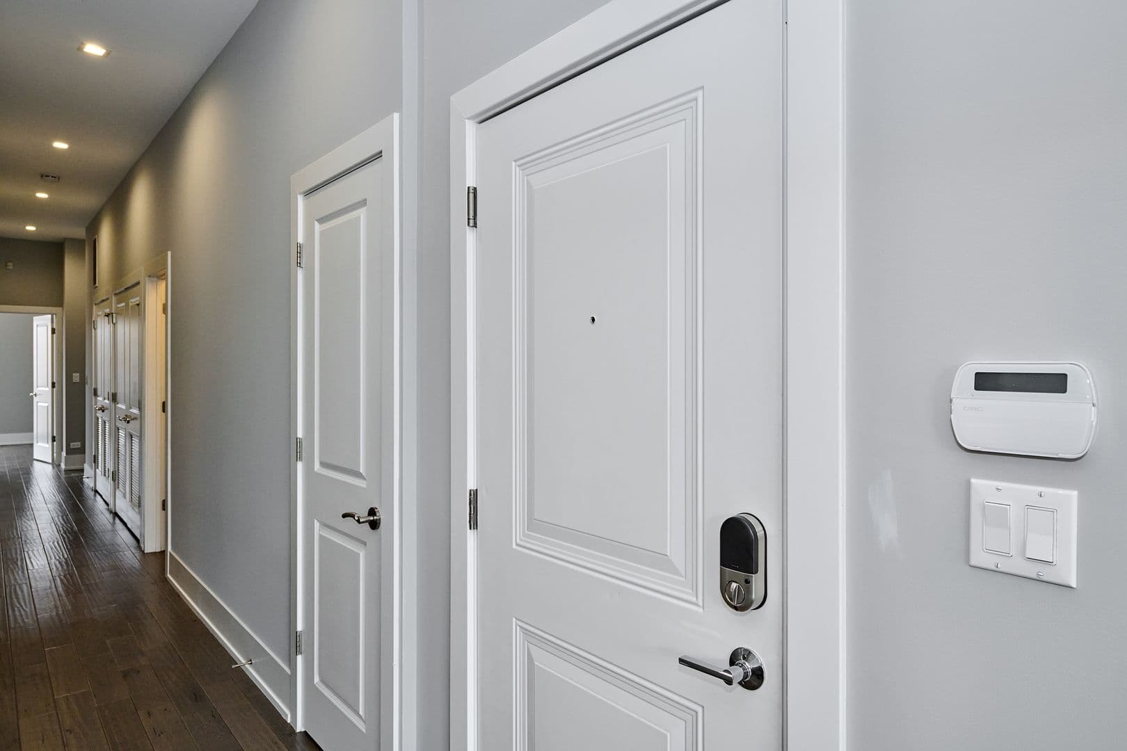 Chicago Apartment: 1338 W Cullerton Street