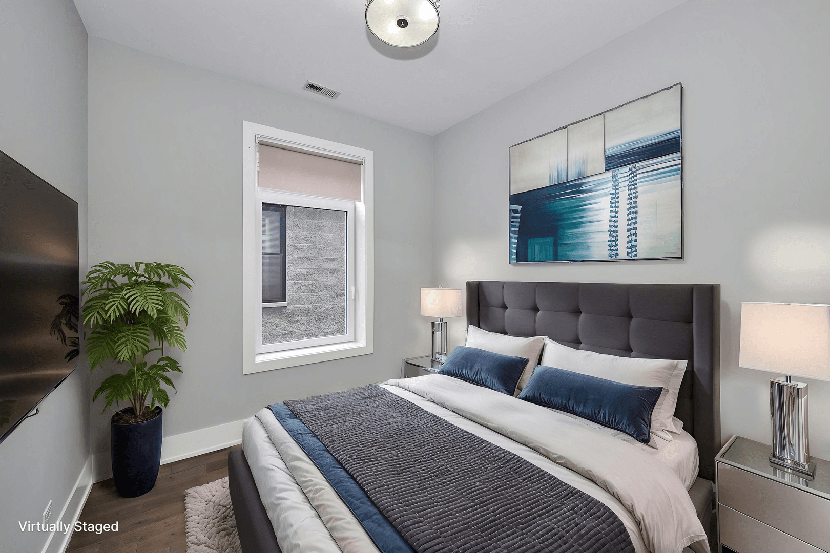 Chicago Apartment: 1338 W Cullerton Street