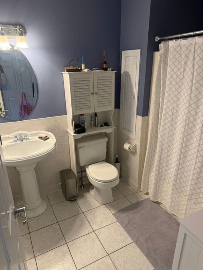 Portland Apartment: 207 Vaughan St #9