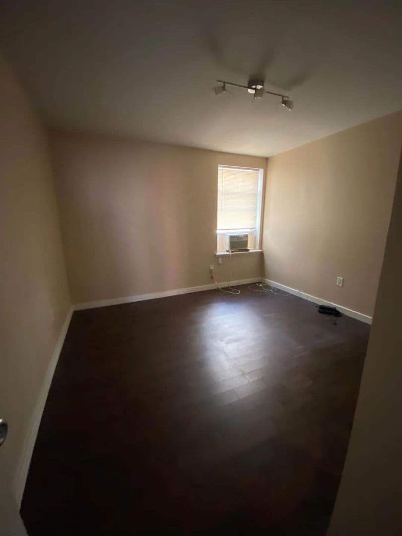 Philadelphia Apartment: 1428 W Master St.