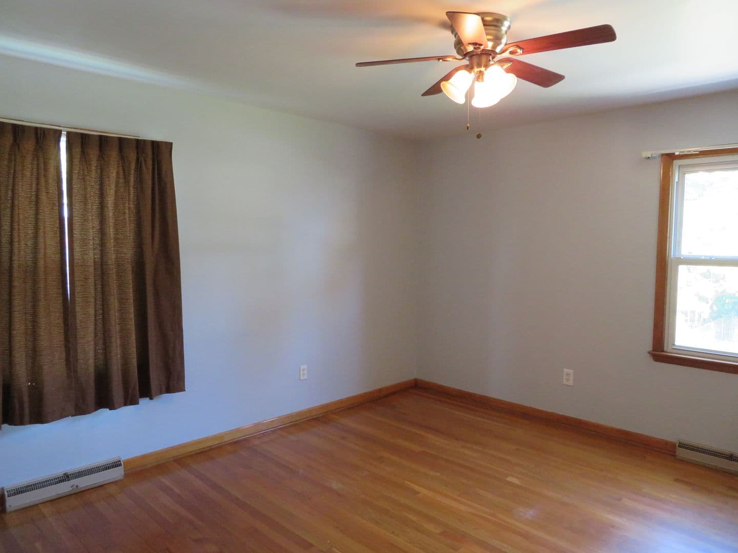Colonial Heights House: 412 Macauthur Avenue