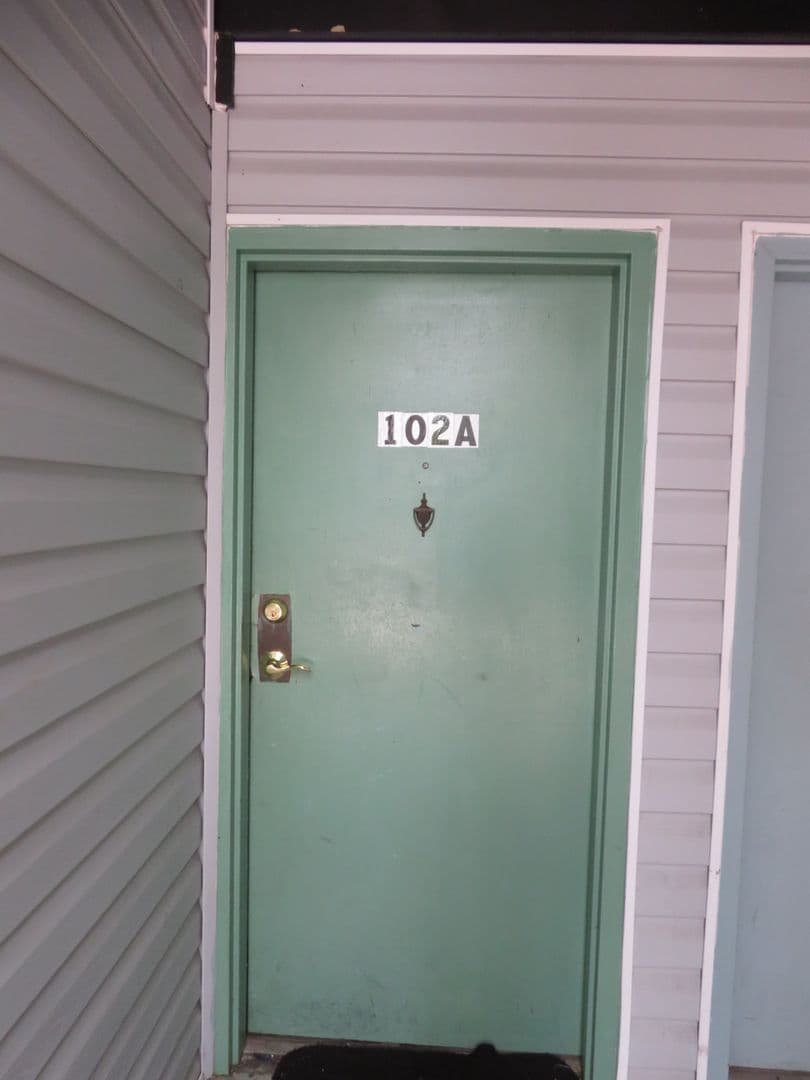 Petersburg Apartment: 2711 S. Crater Road