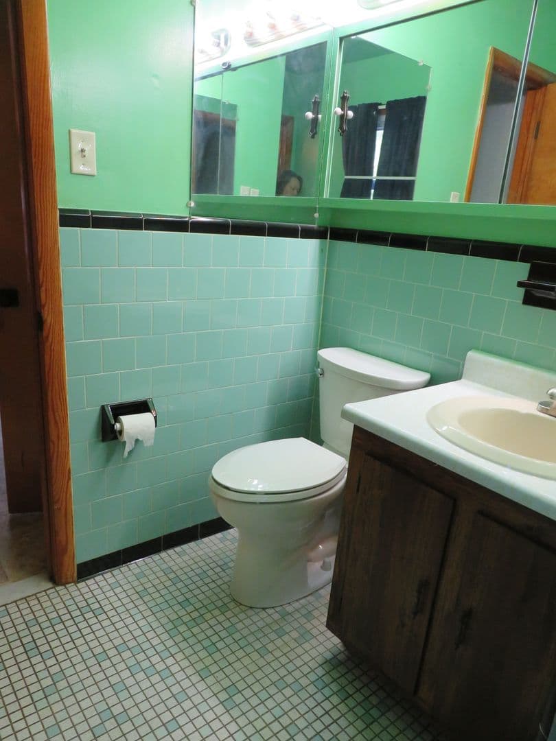Colonial Heights House: 412 Macauthur Avenue