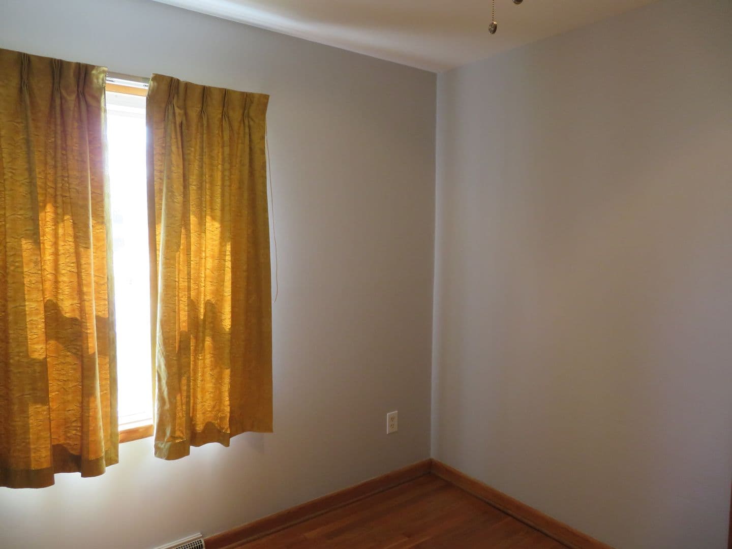 Colonial Heights House: 412 Macauthur Avenue