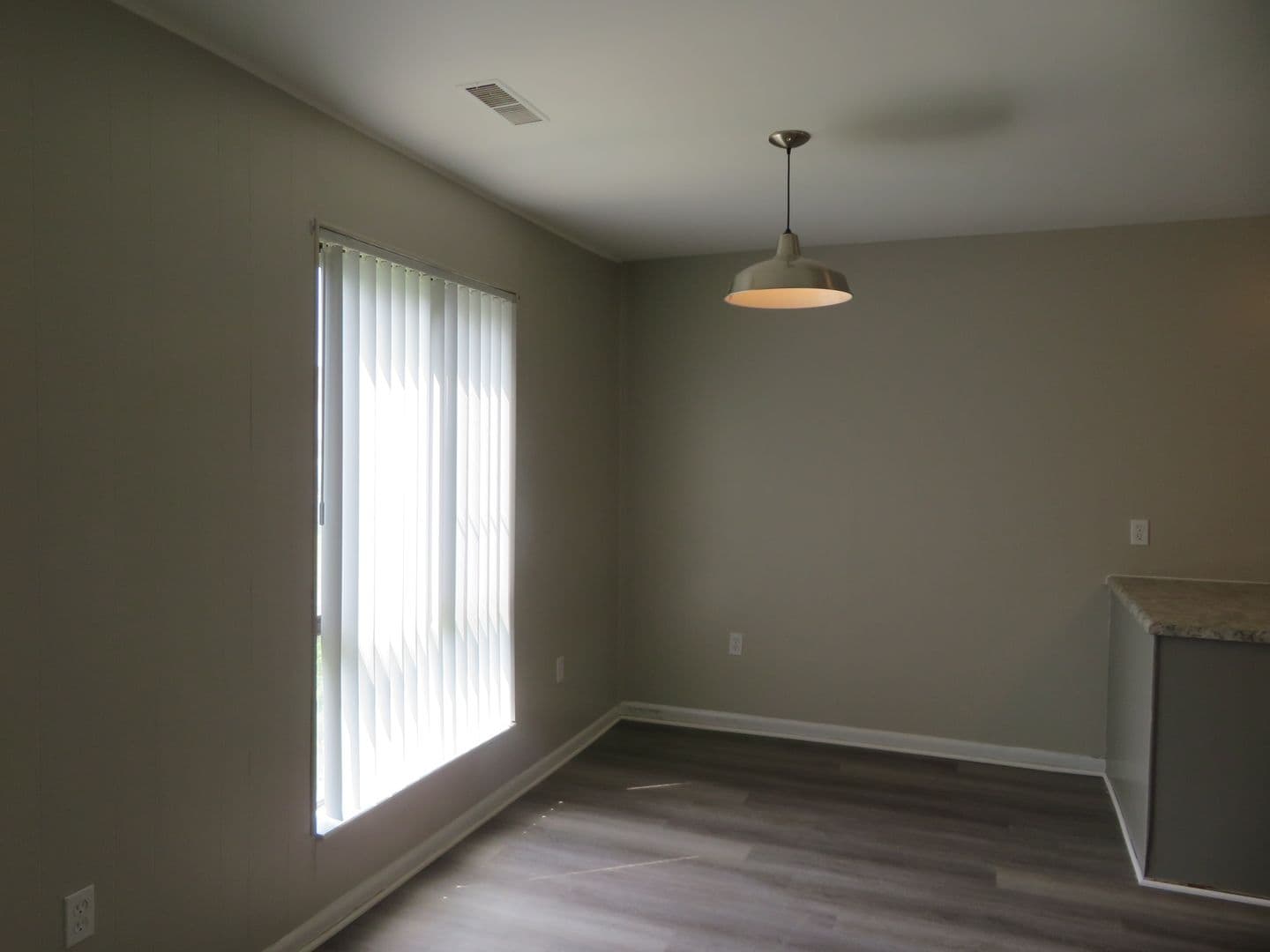 Petersburg Apartment: 2711 S. Crater Road