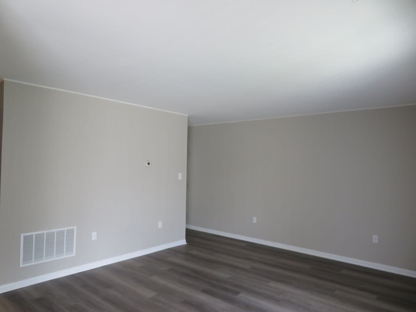Petersburg Apartment: 2711 S. Crater Road