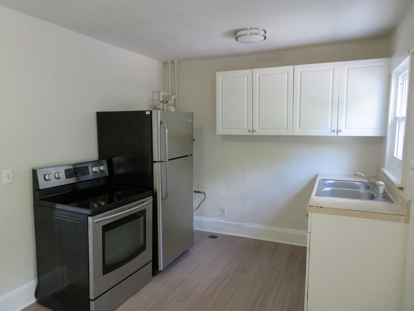 Petersburg Apartment: Farmer Street