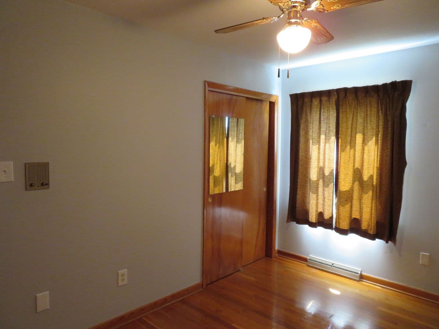 Colonial Heights House: 412 Macauthur Avenue