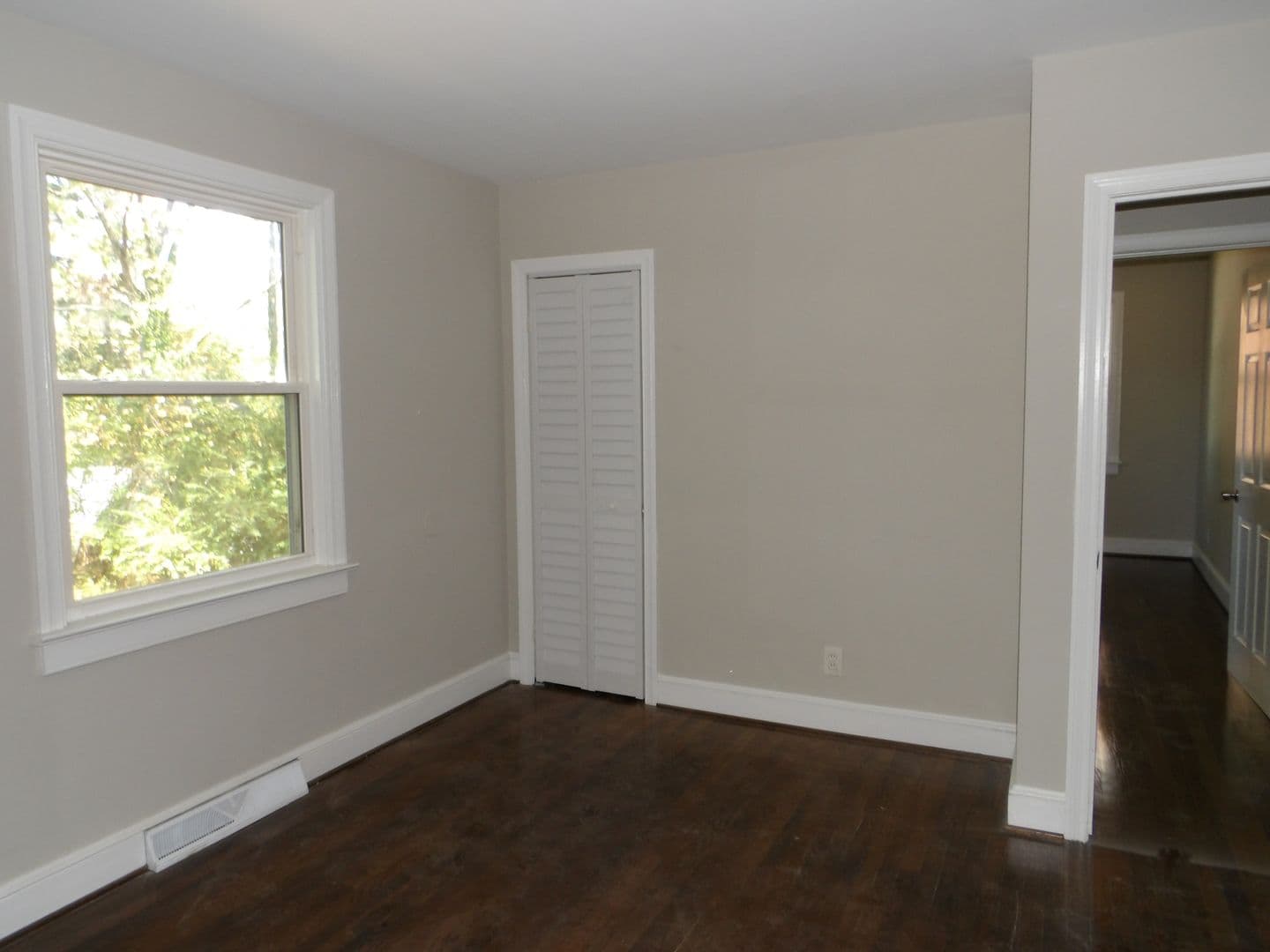 Colonial Heights House: 506 James Avenue