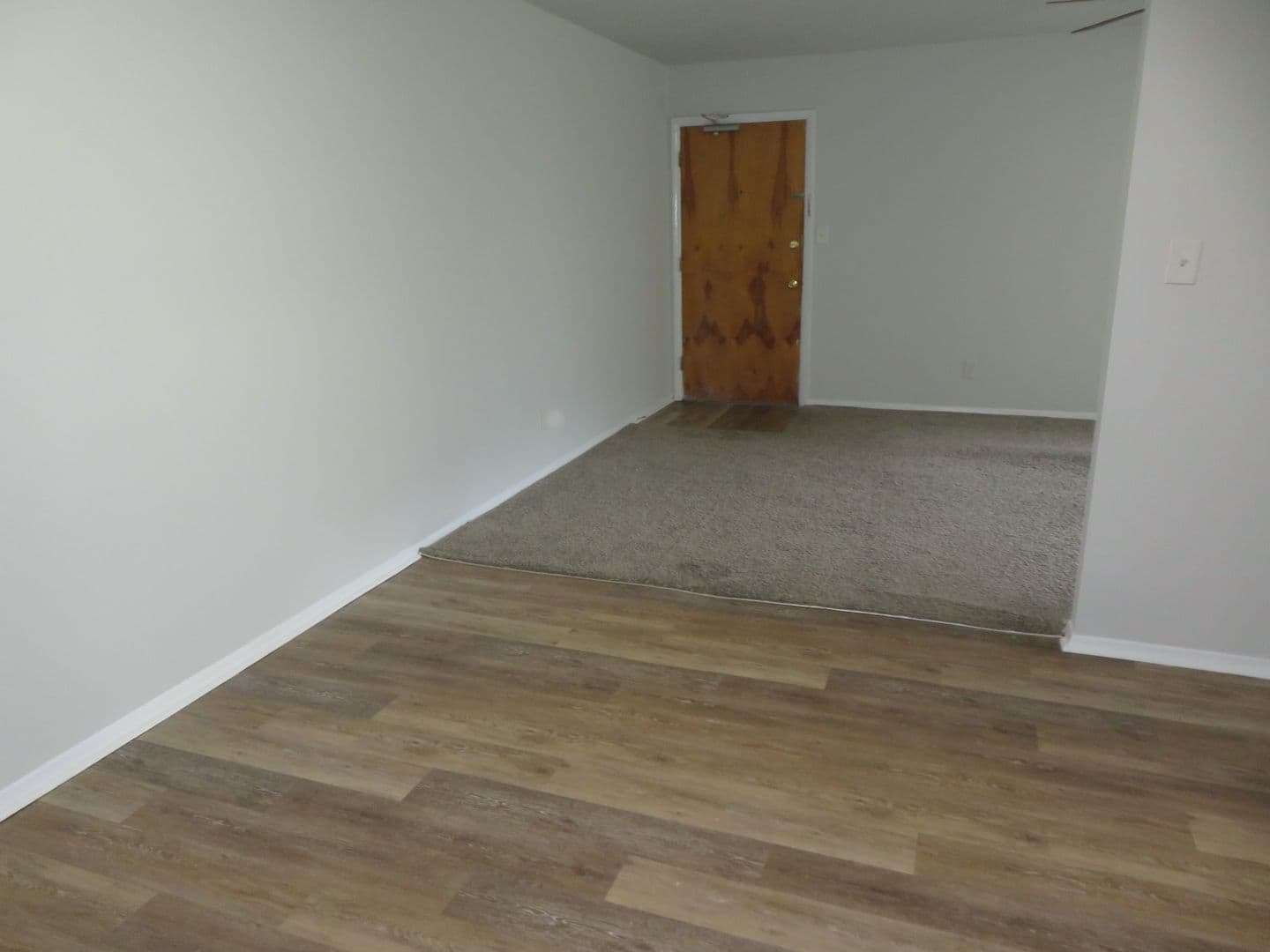 Colonial Heights Apartment: 1100 Lakeview Avenue