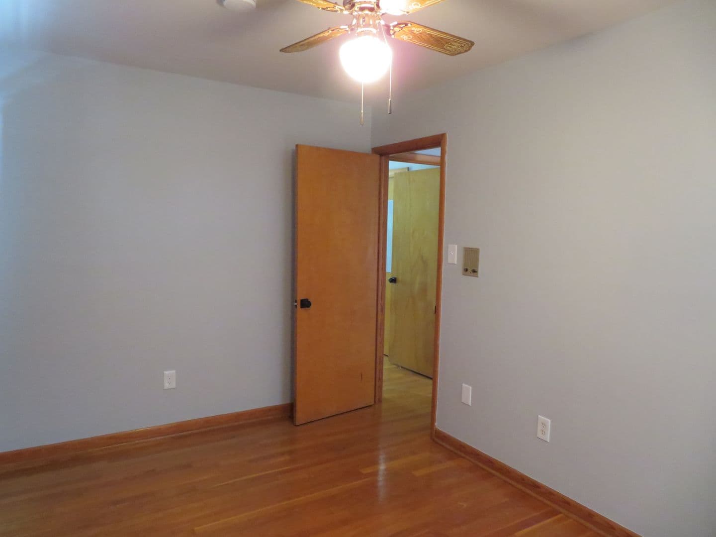 Colonial Heights House: 412 Macauthur Avenue