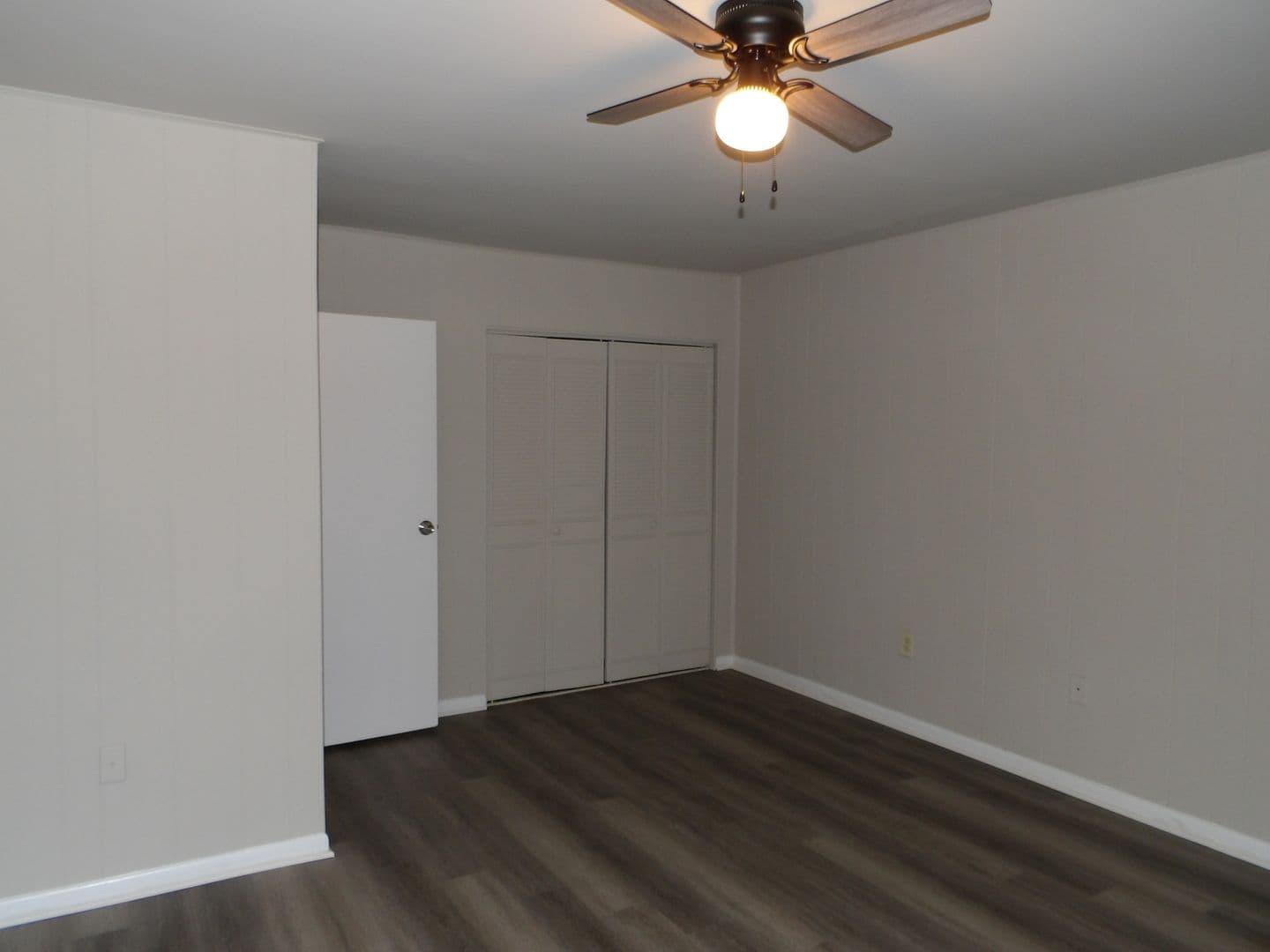 Petersburg Apartment: 2711 S. Crater Road