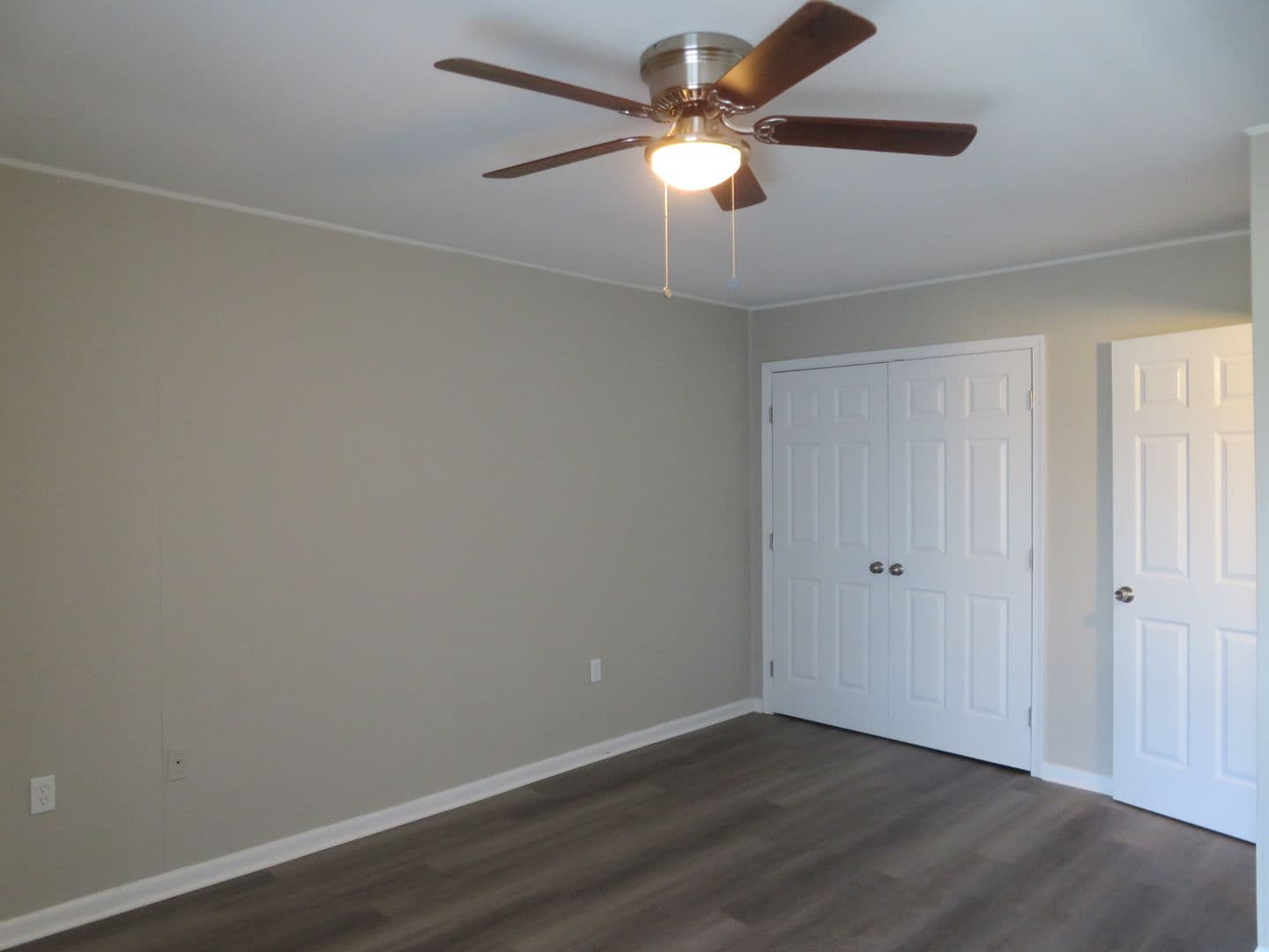 Petersburg Apartment: 2711 S. Crater Road