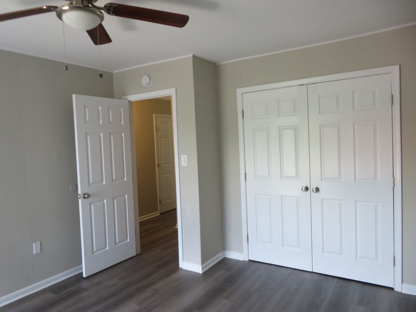 Petersburg Apartment: 2711 S. Crater Road