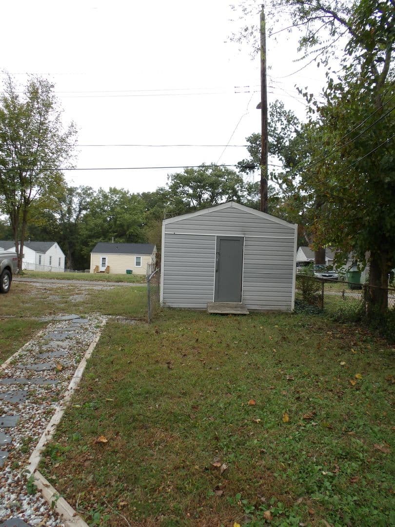 Richmond House: 4705 Caldwell Avenue